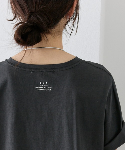 PUAL CE CIN（ピュアルセシン）の「汗ジミ防止加工ワンポイントロゴ刺繍Tシャツ（Tシャツ/カットソー・レディース・スミクロ/ベージュ/オフホワイト・FREE）」の15枚目の写真