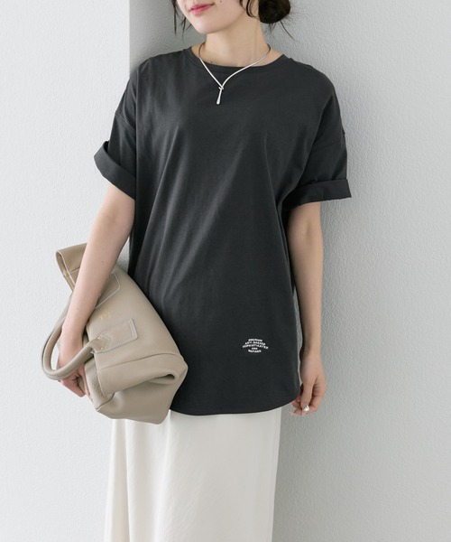 PUAL CE CIN（ピュアルセシン）の「汗ジミ防止加工ワンポイントロゴ刺繍Tシャツ（Tシャツ/カットソー・レディース・スミクロ/ベージュ/オフホワイト・FREE）」の12枚目の写真