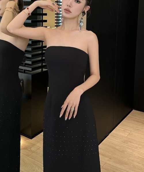 Lana821(ラナハニー)の「オープンショルダー ミディ丈ワンピース(ドレス・レディース・ブラック・M)」の13枚目の写真