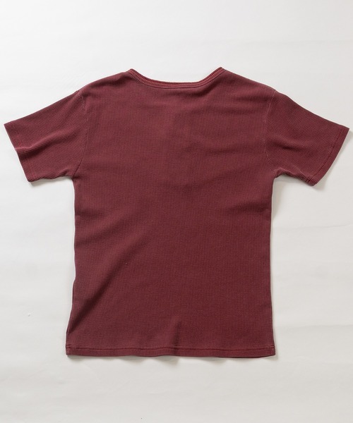 JOHN'S CLOSET(ジョンズクローゼット)の「【13】ワンポイントクロス/ピグメント加工 ジャストフィット ワッフル ヘンリーネックTシャツ(Tシャツ/カットソー・メンズ・ブラック/レッド/ホワイト/チャコールグレー・SMALL/LARGE/MEDIUM)」の17枚目の写真