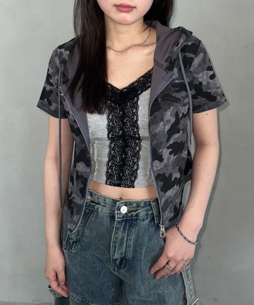 Bamm(バム)の「カモフラ柄ダブルジップ半袖フーディートップス(Tシャツ/カットソー・レディース・グレー/カーキ・FREE)」の7枚目の写真