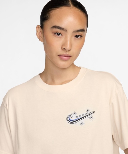 NIKE（ナイキ）の「ナイキ NIKE ナイキ   NSW CLSC BF ARBRSH BTTR T（Tシャツ/カットソー・レディース・ベビーピンク/ホワイト・S/M/L/XL）」の4枚目の写真