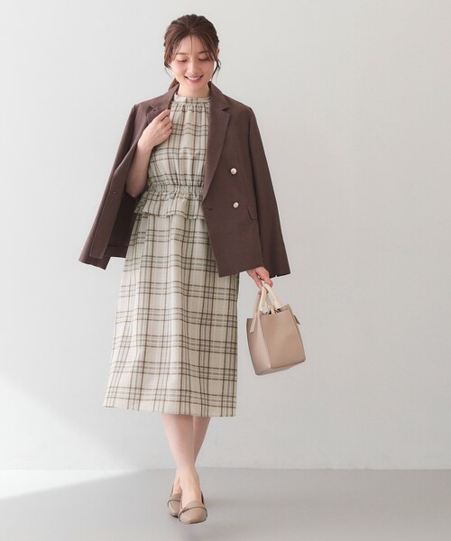 index(インデックス)の「シアーチェックミニペプラムワンピース【防シワ/洗濯機OK】(ワンピース・レディース・アイボリー系1/ネイビー/ベージュ系その他5・36/40/38)」の14枚目の写真