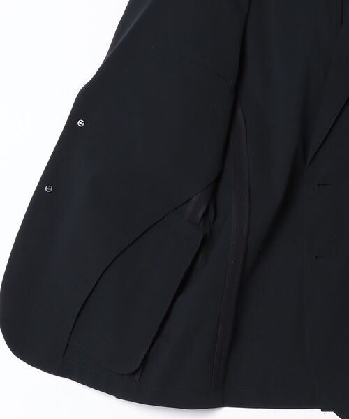 AKM(エイケイエム)の「SWING EASY JACKET (CENTER VENT)(テーラードジャケット・メンズ・ネイビー/ブラック・LARGE)」の6枚目の写真