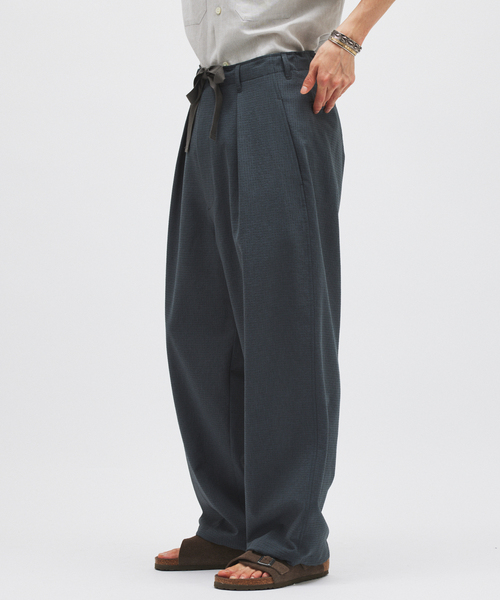 JOURNAL STANDARD(ジャーナルスタンダード)の「EVALET / エバレット ギンガム チェック オーバー パンツ(スラックス・メンズ・コバルトブルー/ブラック/グレー・MEDIUM/LARGE/SMALL)」の5枚目の写真