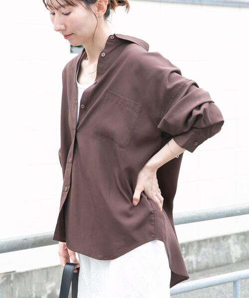 ITEMS URBANRESEARCH(アイテムズ アーバンリサーチ)の「REFINED LINEN 2WAYシャツ(シャツ/ブラウス・レディース・ブラウン/ブルー/オフホワイト・FREE)」の2枚目の写真