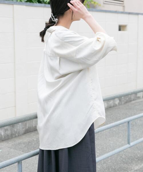 ITEMS URBANRESEARCH(アイテムズ アーバンリサーチ)の「REFINED LINEN 2WAYシャツ(シャツ/ブラウス・レディース・ブラウン/ブルー/オフホワイト・FREE)」の5枚目の写真