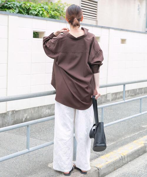 ITEMS URBANRESEARCH(アイテムズ アーバンリサーチ)の「REFINED LINEN 2WAYシャツ(シャツ/ブラウス・レディース・ブラウン/ブルー/オフホワイト・FREE)」の15枚目の写真
