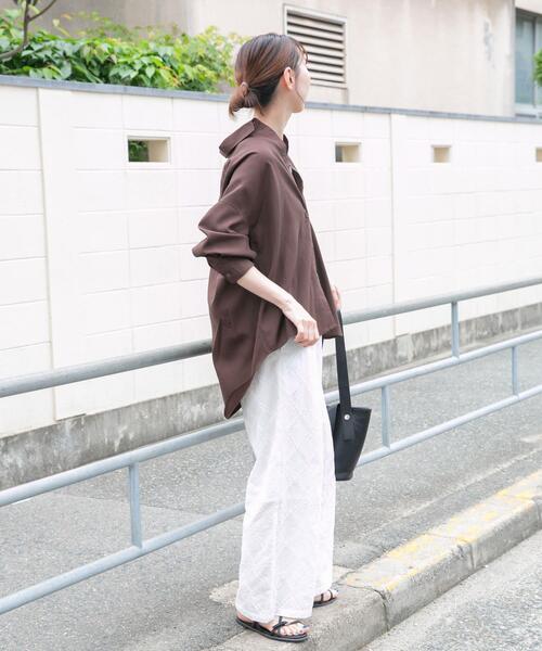 ITEMS URBANRESEARCH(アイテムズ アーバンリサーチ)の「REFINED LINEN 2WAYシャツ(シャツ/ブラウス・レディース・ブラウン/ブルー/オフホワイト・FREE)」の17枚目の写真