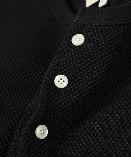 The DUFFER of ST.GEORGE(ザダファーオブセントジョージ)の「「AIR FLEX」HEAVY KANOKO RELAX FIT HENLEY-NECK TEE :セットアップ対応 機能素材「エアフレックス」鹿の子Tシャツ(Tシャツ/カットソー・メンズ・ブラック/ホワイト/ネイビー・X-LARGE/LARGE/MEDIUM/SMALL)」の19枚目の写真