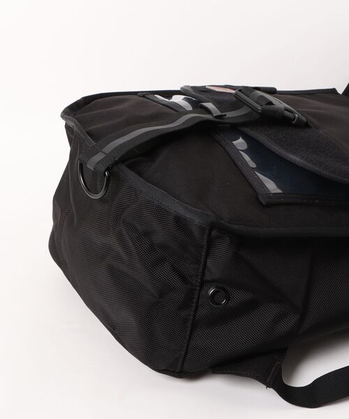 VIBGYOR（ヴィブジョー）の「CHROME WARSAW SMALL クローム リュック ワルシャワ スモール 18-21L ブラック 黒 JP196（バックパック/リュック・メンズ・ブラック・FREE）」の3枚目の写真