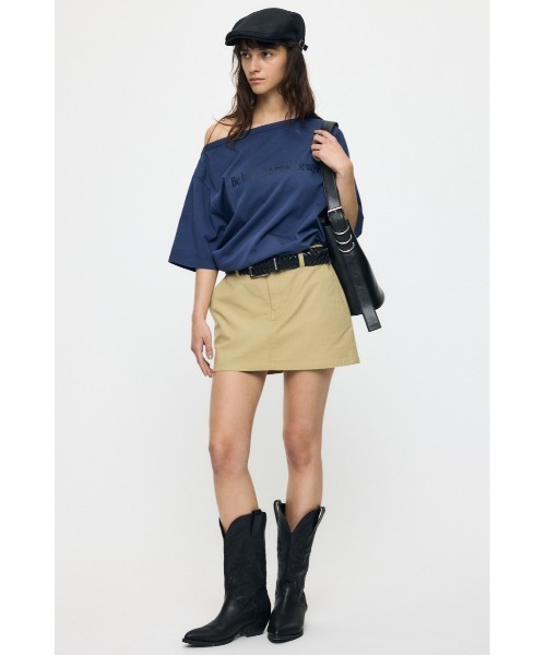 MOUSSY(マウジー)の「ONE SHOULDER PIGMENT Tシャツ(Tシャツ/カットソー・レディース・ピンク/オフホワイト/ネイビー/ライトブラック・FREE)」の13枚目の写真