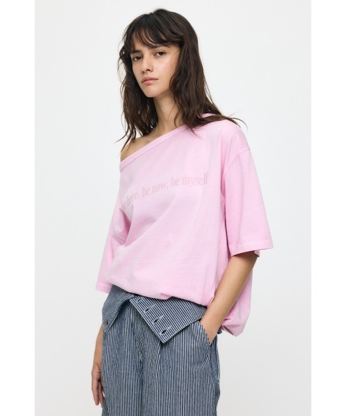 MOUSSY(マウジー)の「ONE SHOULDER PIGMENT Tシャツ(Tシャツ/カットソー・レディース・ピンク/オフホワイト/ネイビー/ライトブラック・FREE)」の22枚目の写真