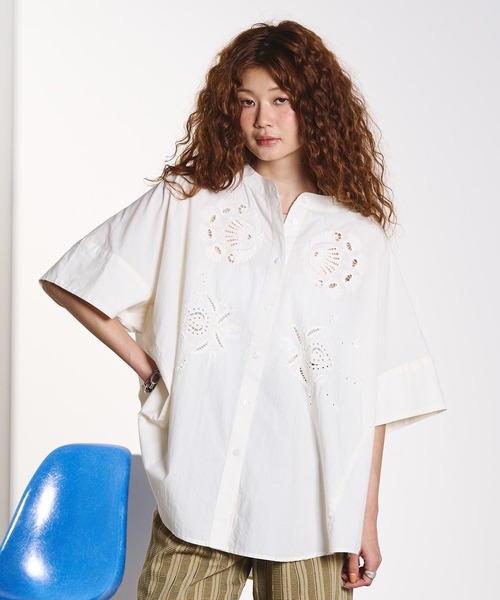 HLAADA(フラーダ)の「HLAADA for ROSEBUD/CUTWORK EMBROIDERY SHORT SLEEVE SHIRT(シャツ/ブラウス・レディース・オフホワイト/ブラック・ONE SIZE)」の3枚目の写真