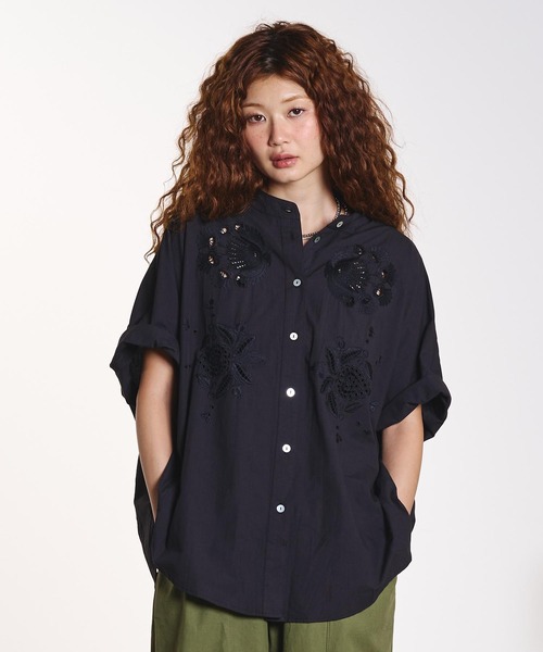 HLAADA(フラーダ)の「HLAADA for ROSEBUD/CUTWORK EMBROIDERY SHORT SLEEVE SHIRT(シャツ/ブラウス・レディース・オフホワイト/ブラック・ONE SIZE)」の4枚目の写真