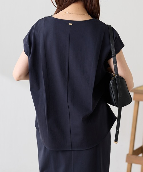 COLLAGE GALLARDAGALANTE（コラージュガリャルダガランテ）の「体型カバー/オフィスに使えるTシャツ/トリコットフレンチT/セットアップ可（Tシャツ/カットソー・レディース・ベージュ/ネイビー/オフホワイト・FREE）」の6枚目の写真