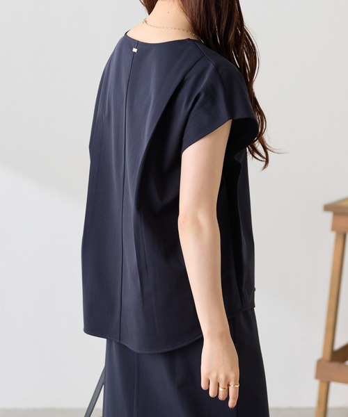 COLLAGE GALLARDAGALANTE（コラージュガリャルダガランテ）の「体型カバー/オフィスに使えるTシャツ/トリコットフレンチT/セットアップ可（Tシャツ/カットソー・レディース・ベージュ/ネイビー/オフホワイト・FREE）」の7枚目の写真