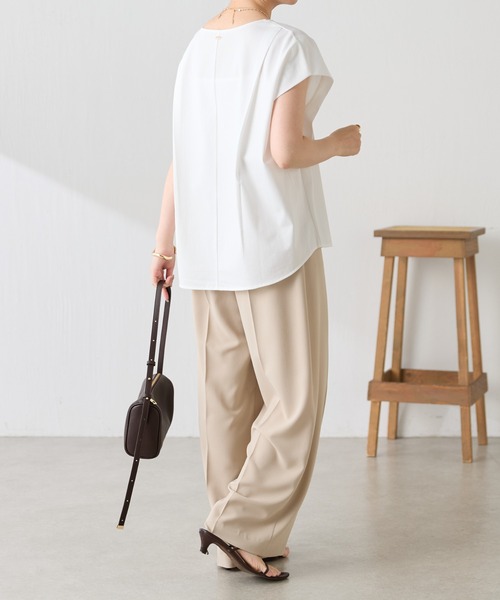 COLLAGE GALLARDAGALANTE（コラージュガリャルダガランテ）の「体型カバー/オフィスに使えるTシャツ/トリコットフレンチT/セットアップ可（Tシャツ/カットソー・レディース・ベージュ/ネイビー/オフホワイト・FREE）」の21枚目の写真