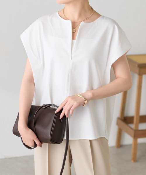 COLLAGE GALLARDAGALANTE（コラージュガリャルダガランテ）の「体型カバー/オフィスに使えるTシャツ/トリコットフレンチT/セットアップ可（Tシャツ/カットソー・レディース・ベージュ/ネイビー/オフホワイト・FREE）」の18枚目の写真