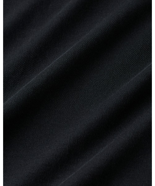 DoCLASSE（ ドゥクラッセ）の「超長綿・衿付きハイネックカットソー（Tシャツ/カットソー・レディース・ブラック×ホワイト/ブルーグレー/ブルー/グリーン/ブラック/オフホワイト/ライトオレンジ系/ダークネイビー/サーモンピンク・S/M/L/LL/XL/3L）」の16枚目の写真