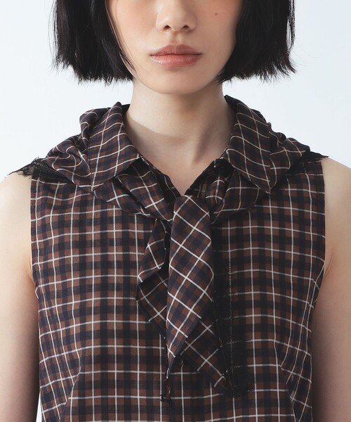 Ray BEAMS(レイビームス)の「チェック バブーシュカ ノースリーブ シャツ(シャツ/ブラウス・レディース・ブラック/ブラウン・ONE SIZE)」の18枚目の写真