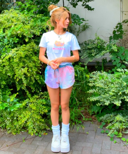 LOCALMOTION HAWAII(ローカルモーション ハワイ)の「KITTY クロップドTシャツ 日焼けドット-フェイス(Tシャツ/カットソー・レディース・ホワイト・MEDIUM)」の4枚目の写真