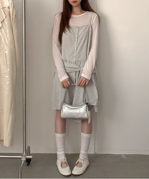 Chiina(チーナ)の「【Chiina】シャツ巻き風チェックキャミワンピ(チュニック・レディース・ブルー系/ブラック/オフホワイト・FREE)」の10枚目の写真