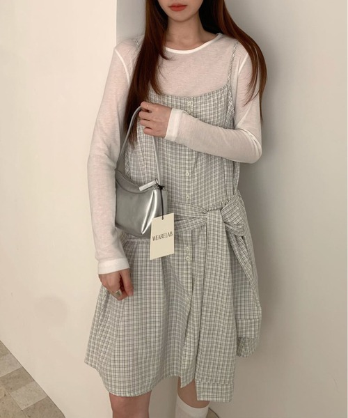 Chiina(チーナ)の「【Chiina】シャツ巻き風チェックキャミワンピ(チュニック・レディース・ブルー系/ブラック/オフホワイト・FREE)」の11枚目の写真