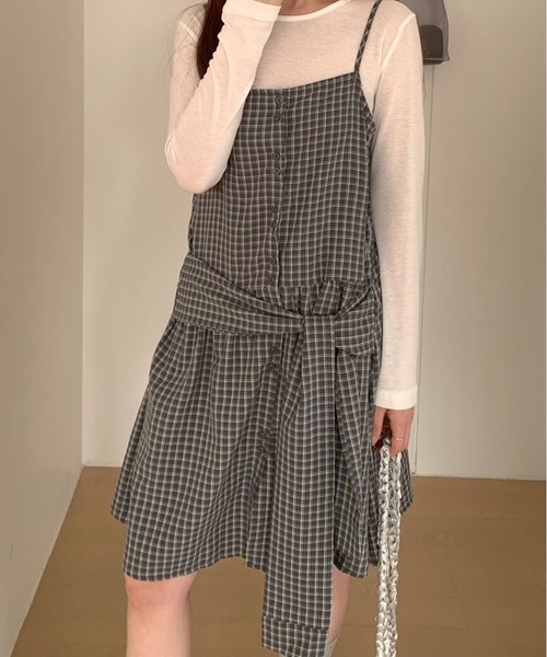Chiina(チーナ)の「【Chiina】シャツ巻き風チェックキャミワンピ(チュニック・レディース・ブルー系/ブラック/オフホワイト・FREE)」の22枚目の写真
