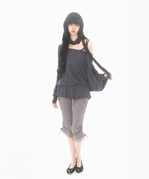 MIRECO(ミレコ)の「SHEER OFF-SHOULDER SLEEVE CHARCOAL(Tシャツ/カットソー・レディース・その他・FREE)」の3枚目の写真