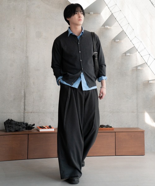 SINSS(シンス)の「Crew neck knit cardigan / クルーネックニットカーディガン(カーディガン/ボレロ・メンズ・ブラック/グレー/チャコールグレー/ブラウン・X-SMALL/SMALL/MEDIUM/LARGE)」の19枚目の写真