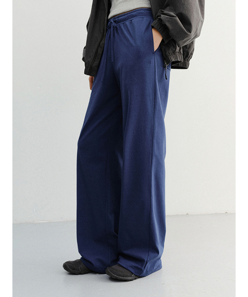 DUNST(ダンスト)の「SUMMER WIDE JOGGER PANTS_UDPA6B225_BLUE(スウェットパンツ・レディース・ブルー・SMALL/MEDIUM/LARGE)」の2枚目の写真