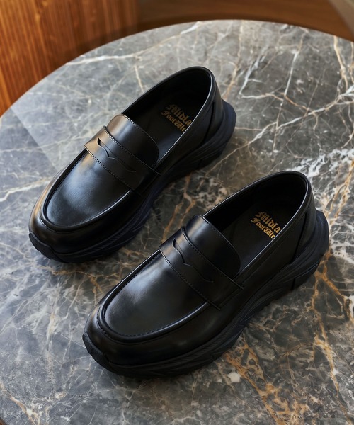 Midland FootWears(ミッドランド フットウエアーズ)の「【+6.5cm厚底】スタイルアップ ボリュームソール コインローファー / Midland Footwears 000017(ローファー・メンズ・ブラック・S/M/L)」の15枚目の写真