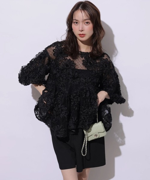 Mystrada(マイストラーダ)の「フラワーチュールペプラムブラウス(シャツ/ブラウス・レディース・ブラック/ホワイト/ブラウン・38/36)」の4枚目の写真