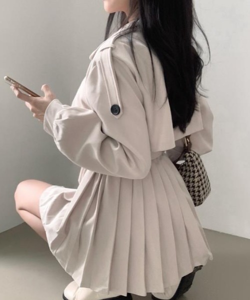 semplice(センプリチェ)の「トレンチコート【韓国ファッション】(トレンチコート・レディース・ベージュ/ブラック・F)」の12枚目の写真