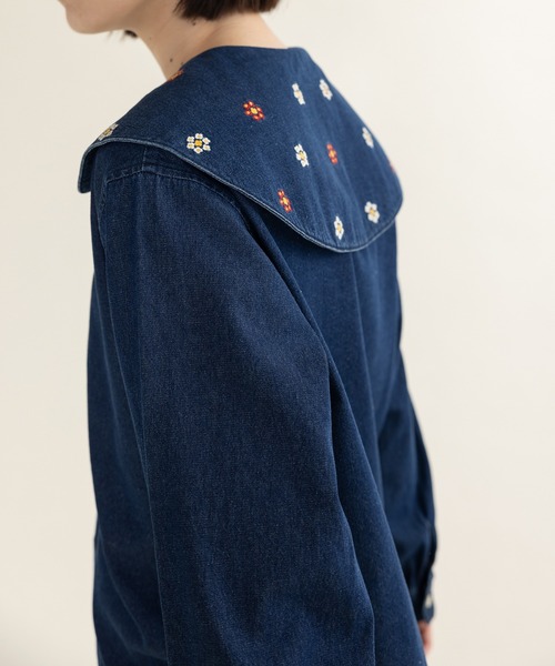 PAR ICI(パーリッシィ)の「アリッサム刺繍 フラットカラーブラウス(シャツ/ブラウス・レディース・ネイビー/ホワイト・FREE)」の6枚目の写真