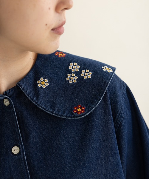 PAR ICI(パーリッシィ)の「アリッサム刺繍 フラットカラーブラウス(シャツ/ブラウス・レディース・ネイビー/ホワイト・FREE)」の8枚目の写真