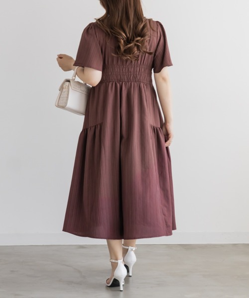 CLETTE(クレット)の「ウエストギャザーフレアワンピース(ワンピース・レディース・ブラック/ブラウン/アイボリー・LL/3L/4L)」の14枚目の写真