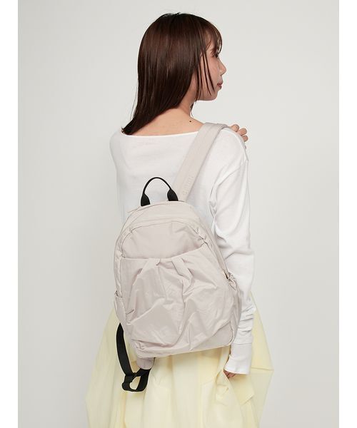 emmi(エミ)の「eco ミニギャザーボディーバックパック/撥水(バックパック/リュック・レディース・オフホワイト/ブラック/ダークブラウン・F)」の5枚目の写真