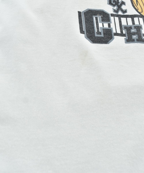 LABORATORY R(ラボラトリーアール)の「【USED】90’s Looney Tunes ”MLB CHICAGO WHITE SOX” キャラクター Tシャツ USA製(Tシャツ/カットソー・メンズ・ホワイト・X-LARGE)」の3枚目の写真
