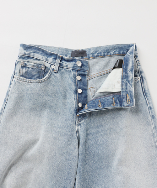 journal standard L'essage(ジャーナルスタンダードレサージュ)の「HAIKURE/ハイクル BETHANY SHORT LENGTH POLLOCK デニムパンツ(デニムパンツ・レディース・ブルー・23/25/24)」の19枚目の写真