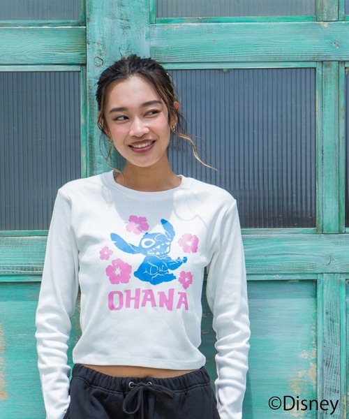 LOCALMOTION HAWAII(ローカルモーション ハワイ)の「ハワイ&リゾートスティッチハイビスカスミニ長袖Tシャツ(Tシャツ/カットソー・レディース・ブラック/ホワイト・FREE)」の7枚目の写真