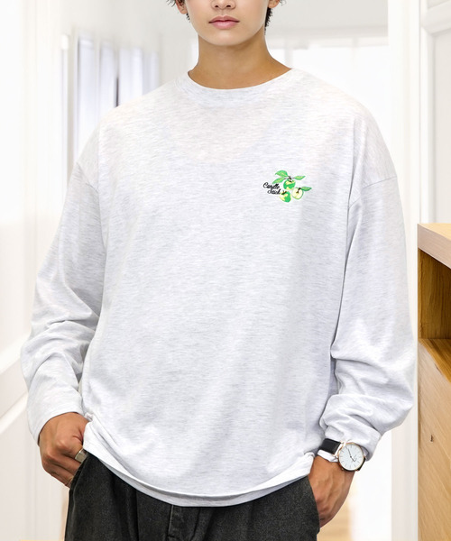 Ammie(アミー)の「ワイド 刺繍 ワンポイント 長袖Tシャツ(Tシャツ/カットソー・メンズ・ホワイト系その他2/ホワイト系その他3/ホワイト系その他4/ホワイト系その他5/ホワイト系その他6/ブラック系その他2/ブラック系その他3/ブラック系その他4/ブラック系その他5/ブラック系その他6/ホワイト系1/ホワイト系2/ホワイト系3/ホワイト系4/ホワイト系5/ホワイト系6/ホワイト系7/ブラック系/ブラック系1/ブラック系2/ブラック系3/ブラック系4/ブラック系5/ブラック系6/ブラック系7・M/L)」の3枚目の写真