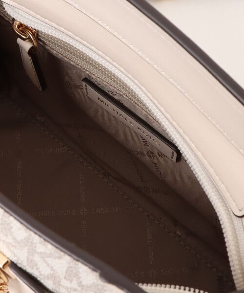 MICHAEL KORS(マイケルコース)の「LANDON SM SATCHEL(ハンドバッグ・レディース・ベージュ系その他・FREE)」の4枚目の写真