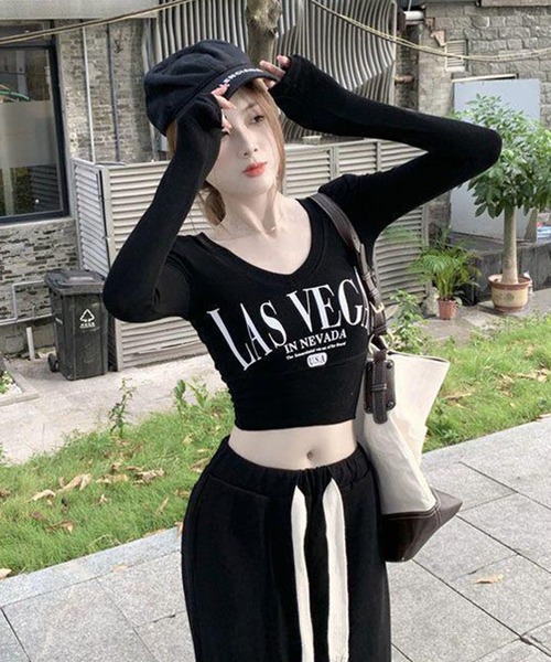 VIBGYOR(ヴィブジョー)の「【EIZZ/アイズ】LAS VEGAS ロゴプリント 深Vネック クロップド 長袖 Tシャツ(Tシャツ/カットソー・レディース・ホワイト/ブラック・FREE)」の10枚目の写真