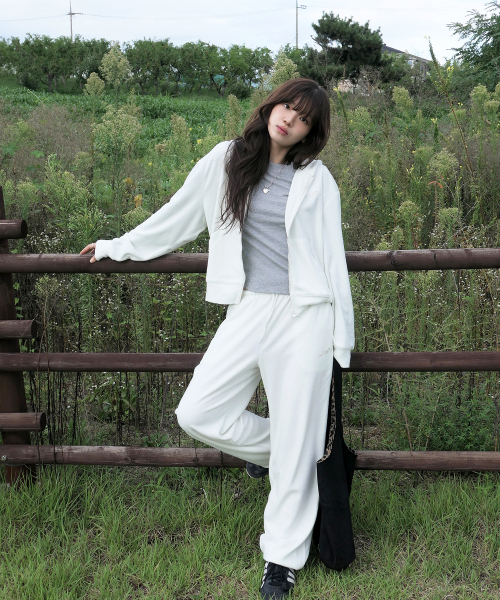 MONGDOL(モンドル)の「ソフトエッセンシャルフーディージップアップ アイボリー MDTS104IVORY(パーカー・レディース・その他・F)」の2枚目の写真