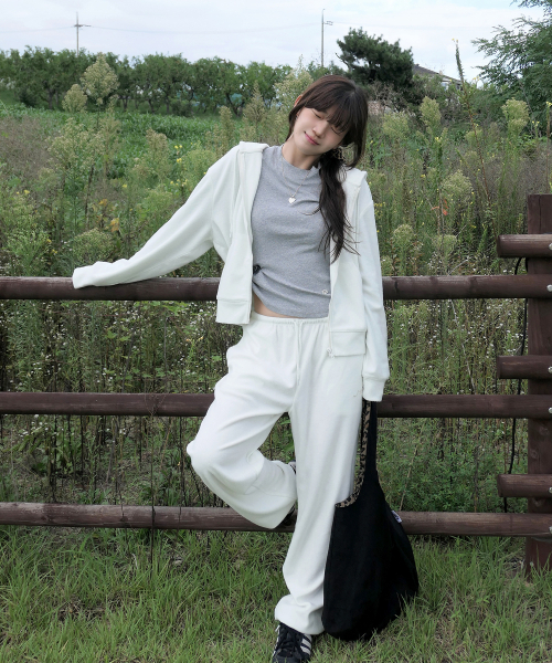 MONGDOL(モンドル)の「ソフトエッセンシャルフーディージップアップ アイボリー MDTS104IVORY(パーカー・レディース・その他・F)」の3枚目の写真