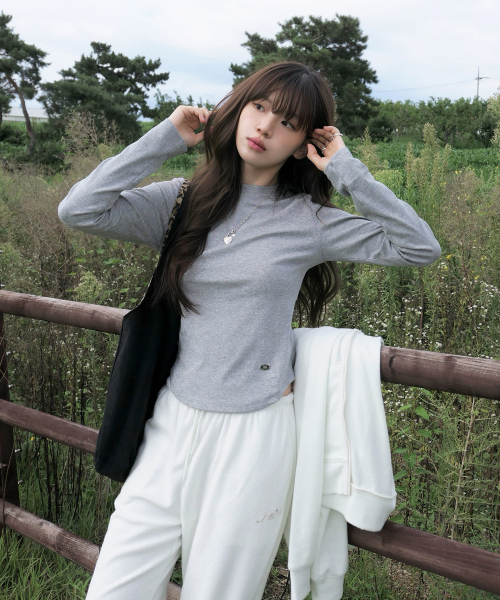 MONGDOL(モンドル)の「ソフトエッセンシャルフーディージップアップ アイボリー MDTS104IVORY(パーカー・レディース・その他・F)」の4枚目の写真