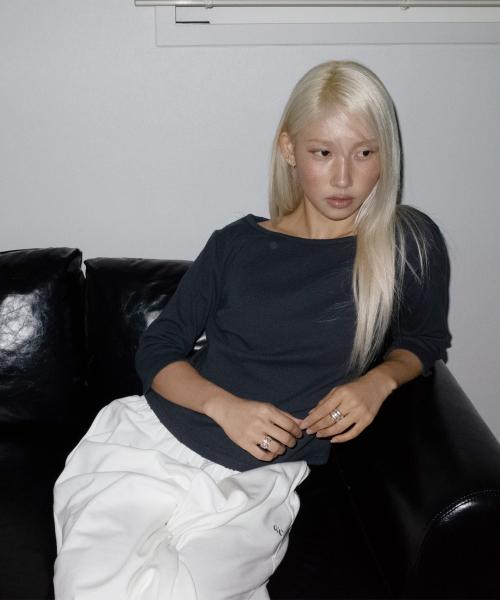 CHICKS(チックス)の「JUDY X CHICKS URBAN クラック 7分袖 チャコール(Tシャツ/カットソー・レディース・チャコール・ONE SIZE)」の4枚目の写真