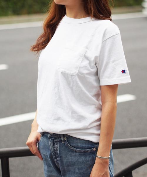 Champion（チャンピオン）の「【WEB限定】◎Champion 1ポケットTシャツ / チャンピオン（Tシャツ/カットソー・レディース・ホワイト/ブラック・SMALL/MEDIUM）」の3枚目の写真